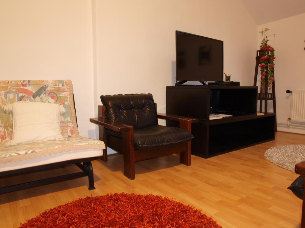 Attic Apartment City Center Praga Exterior foto
